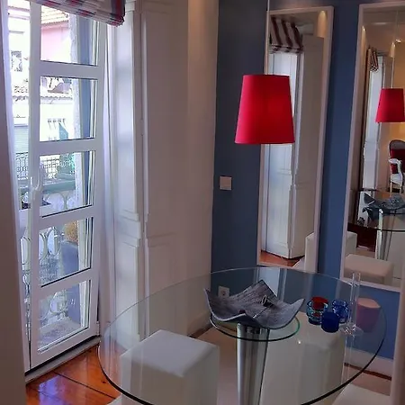 Apartment Red & Blue *